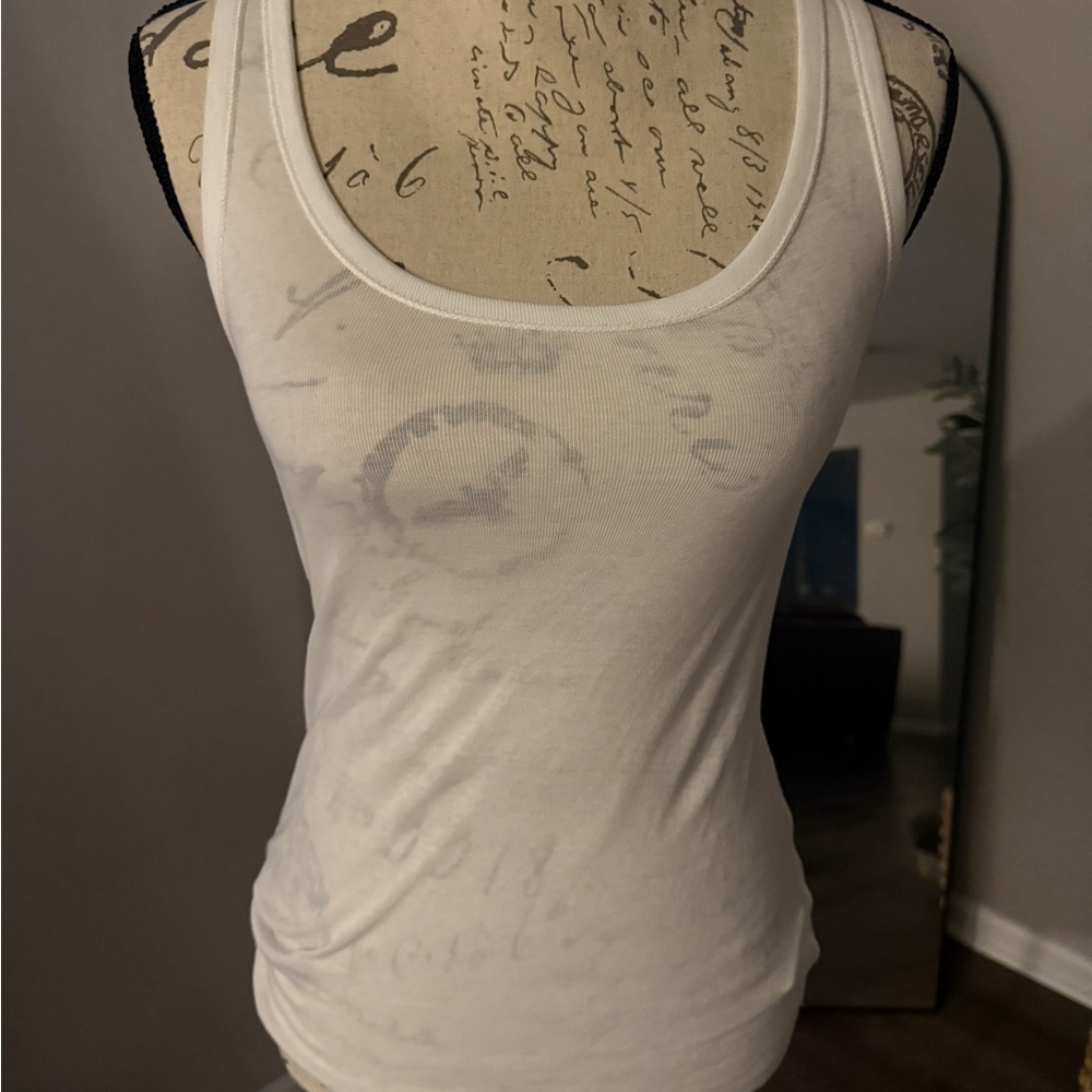 NWT VINCE women’s White Tank Top tissue paper size xs